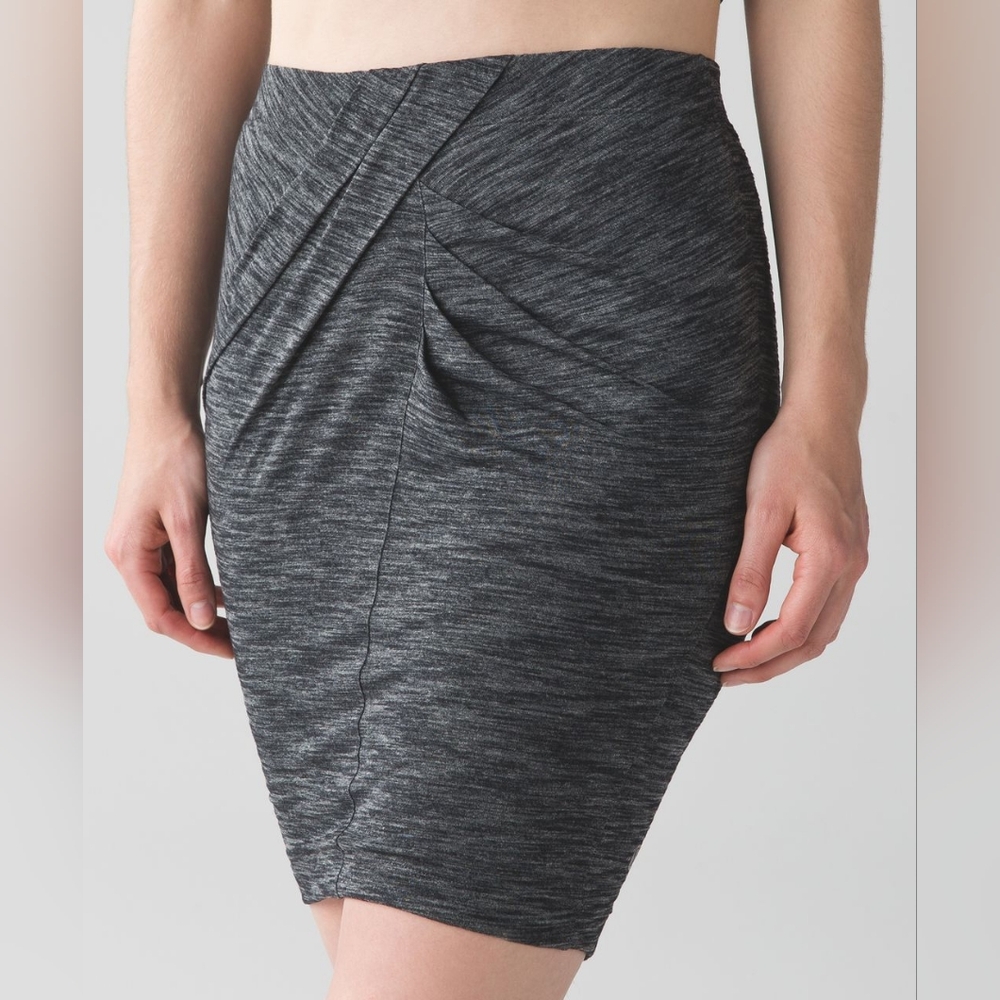 Lululemon Yoga Haven Skirt Size 6